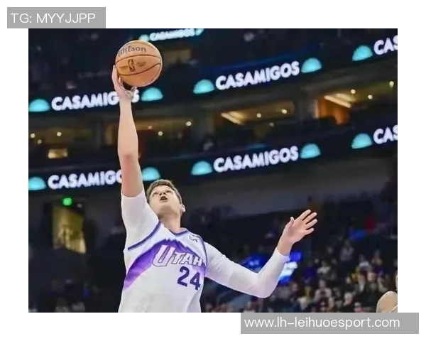 克尼佩尔下半场发力却三分失准11投5中仅得12分4篮板表现平平