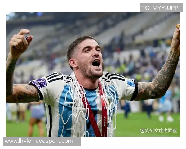 德保罗精准传中梅西头球攻门险些得手被门将神勇扑出